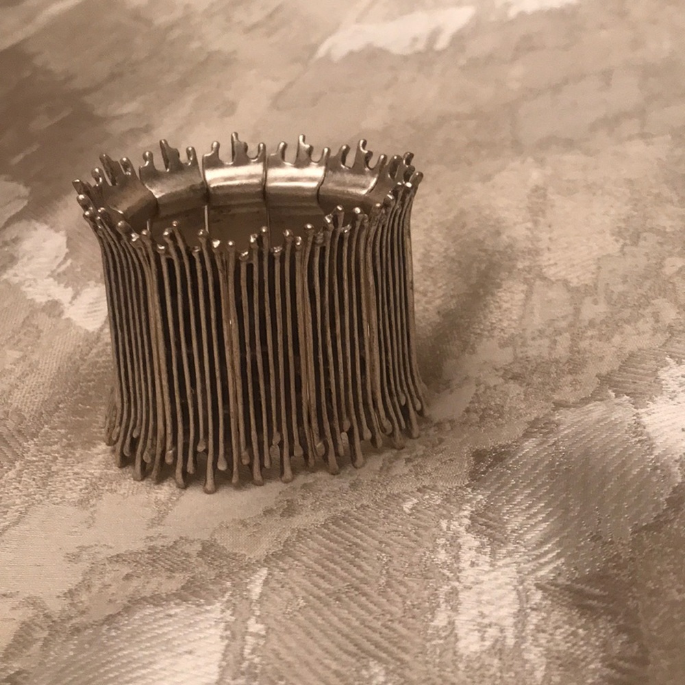 Matte silver bracelet - Picture 2 of 3